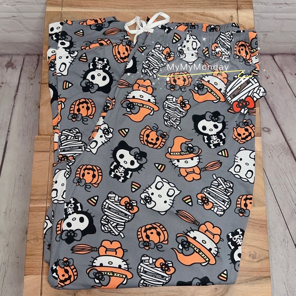 Hello Kitty Halloween Pajama Pants NWT - Picture 2 of 4
